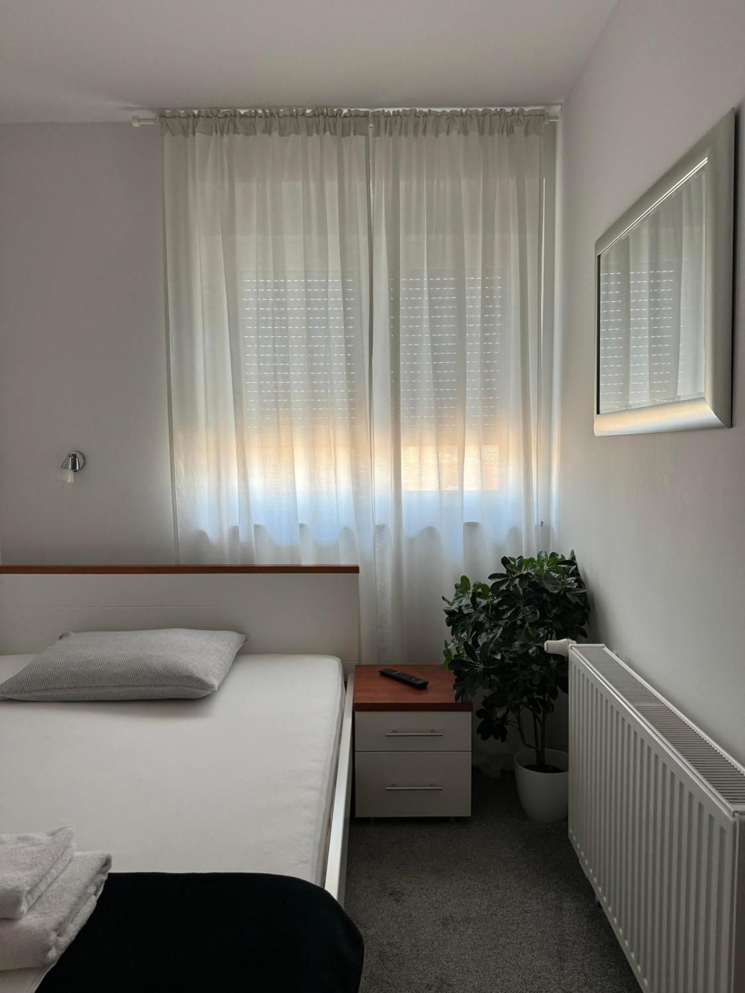 Pansion Komfor Fitea Osijek Exterior foto